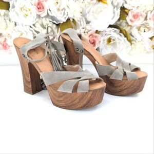 Guess Prenna Suede Leather Tassel Wooden Chunky Platform Sandals Heels Size 9.5